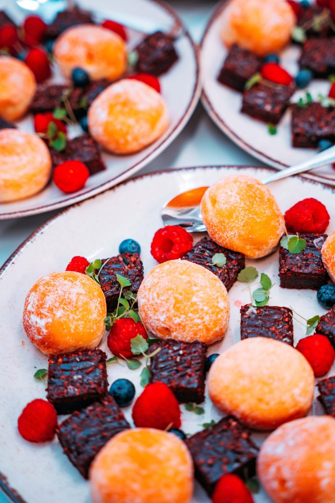 Catering Nacka fika efter middag.